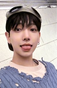 WHO! 專輯卡 吐舌 3