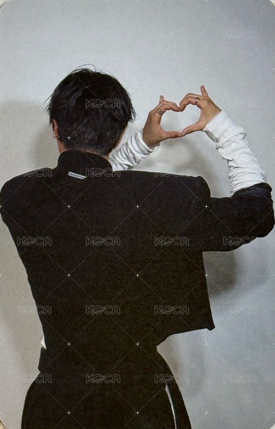 KARMA 專輯卡 Ceremony ver. 背面