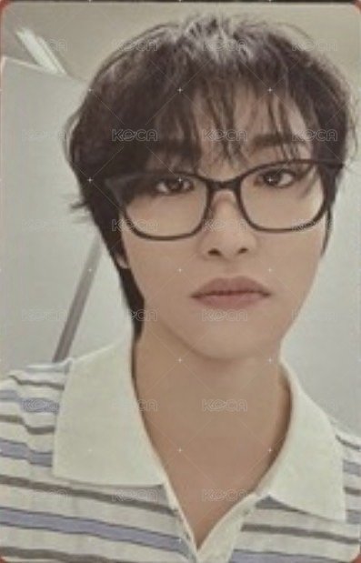 GOLDEN HOUR :  Part.3 In Your Fantasy 專輯卡 limited edition 正面