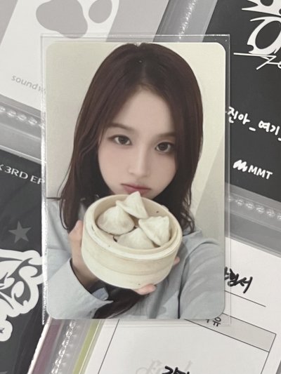 NMIXX 小籠包薛 中背