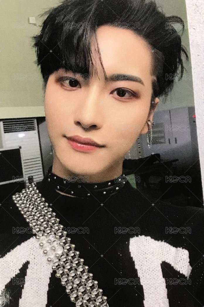 MOVEMENT 專輯卡 A ver. Limited 正面