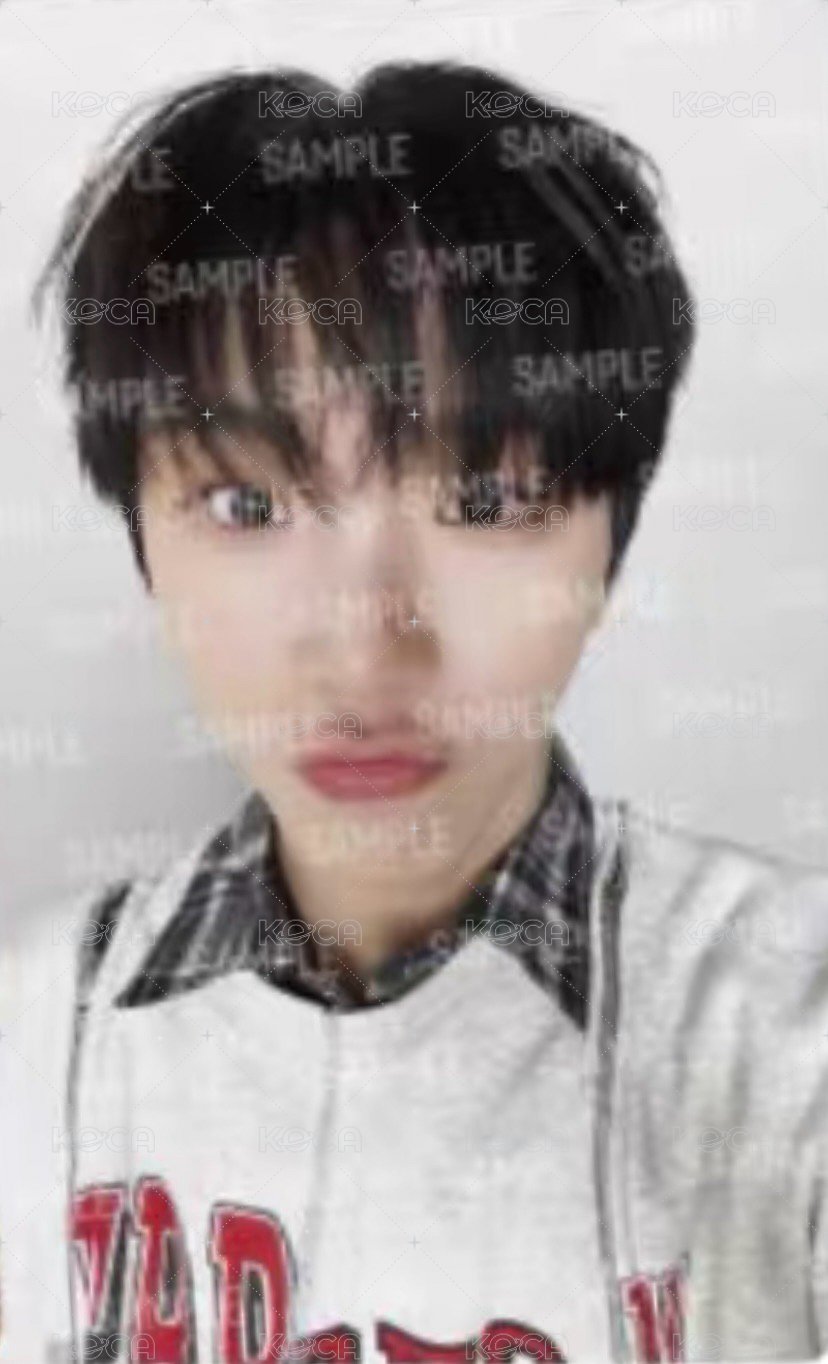 Knock On 巡迴 周邊卡 外套卡 6 正面