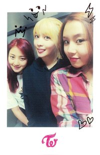 THE STORY BEGINS 專輯卡 