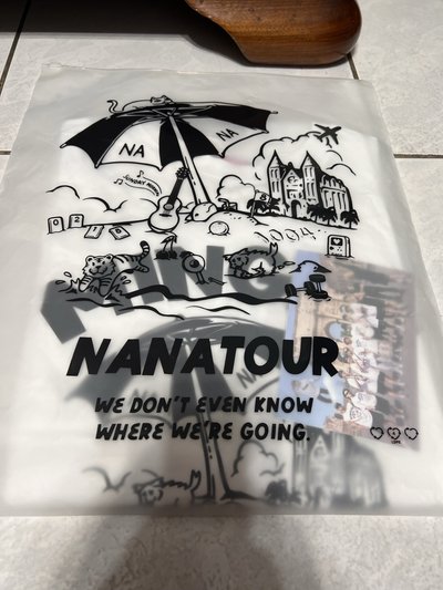 NANA TOUR衣服 奎盤