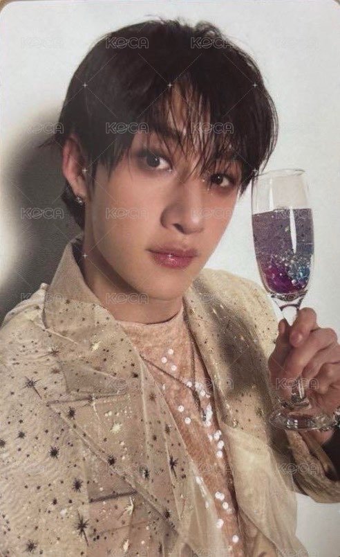 Hollow 專輯卡 初回生產限定盤B 正面