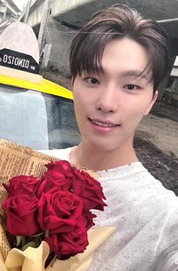 MINI12 yzy 簽售卡 ｜一直娛上海線下簽售