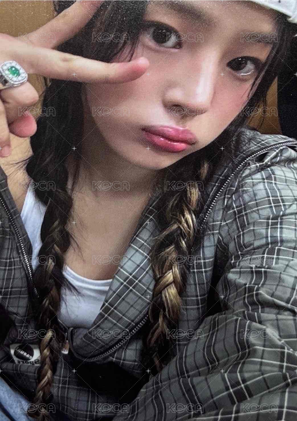 How Sweet 蝦皮 簽售卡  正面