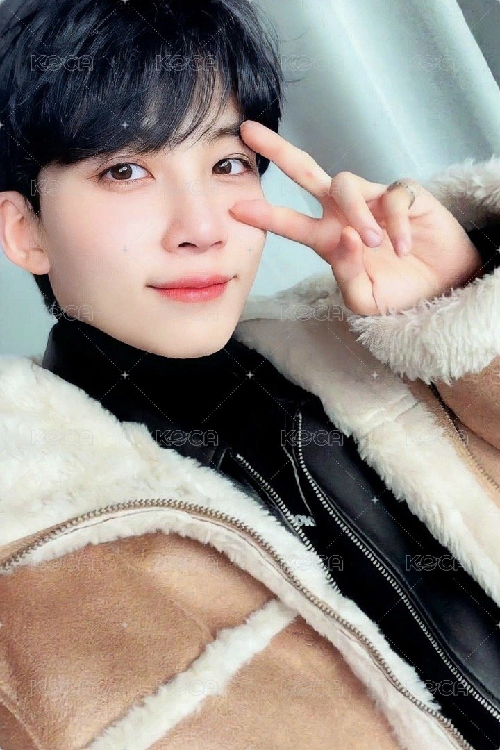 MINI9 yzy G 簽售卡  正面