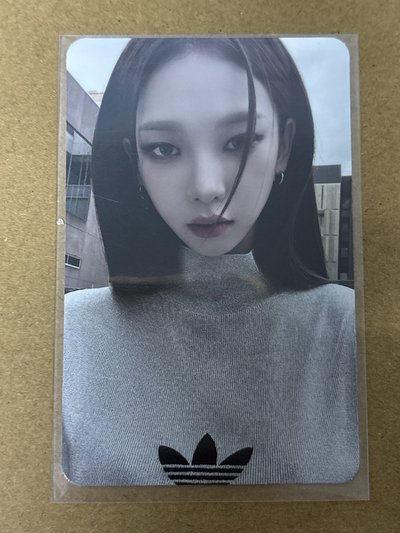 aespa Karina 柚子 MY WORLD 專輯卡 tabloid ver.柚
