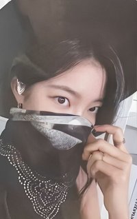 UNFORGIVEN yzy 1.0 簽售卡 