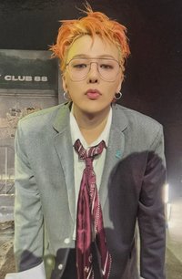 Übermensch 專輯卡 ver. yellow jewel