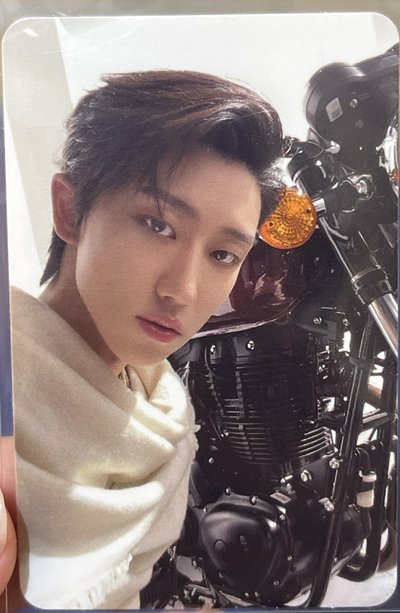 SEVENTEEN THE8 正四專卡