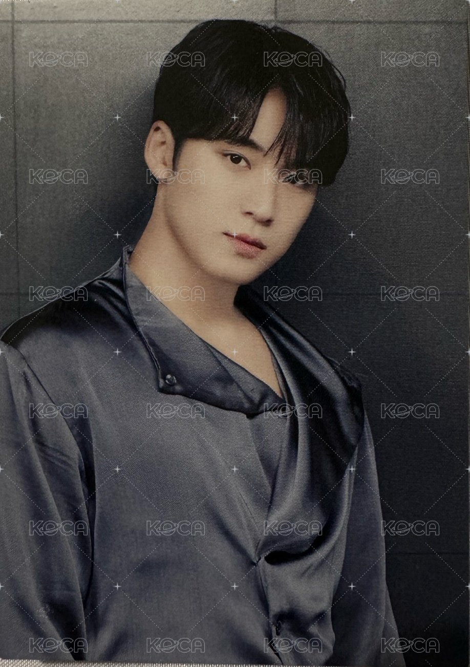 RIGHT HERE 周邊卡 日巡外套卡 正面