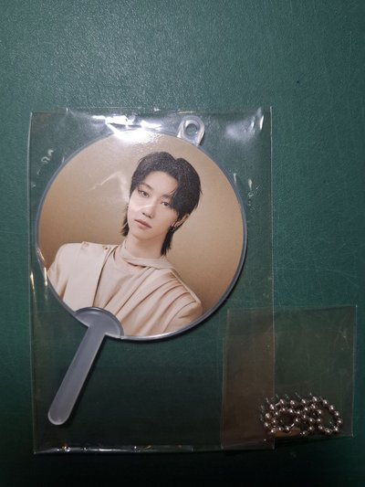 right here 金色小扇 八