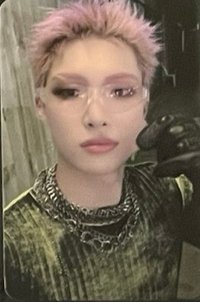 捏臉頰旼