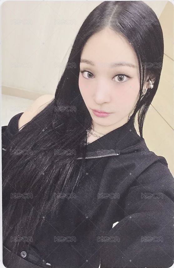 FAMOUS 專輯卡 Cartoon ver. 正面