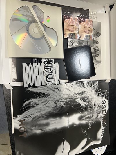 HOT專輯4張 已拆（看小卡是誰而已）