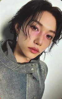 Hollow 專輯卡 通常盤