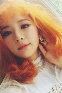 Russian Roulette 專輯卡 