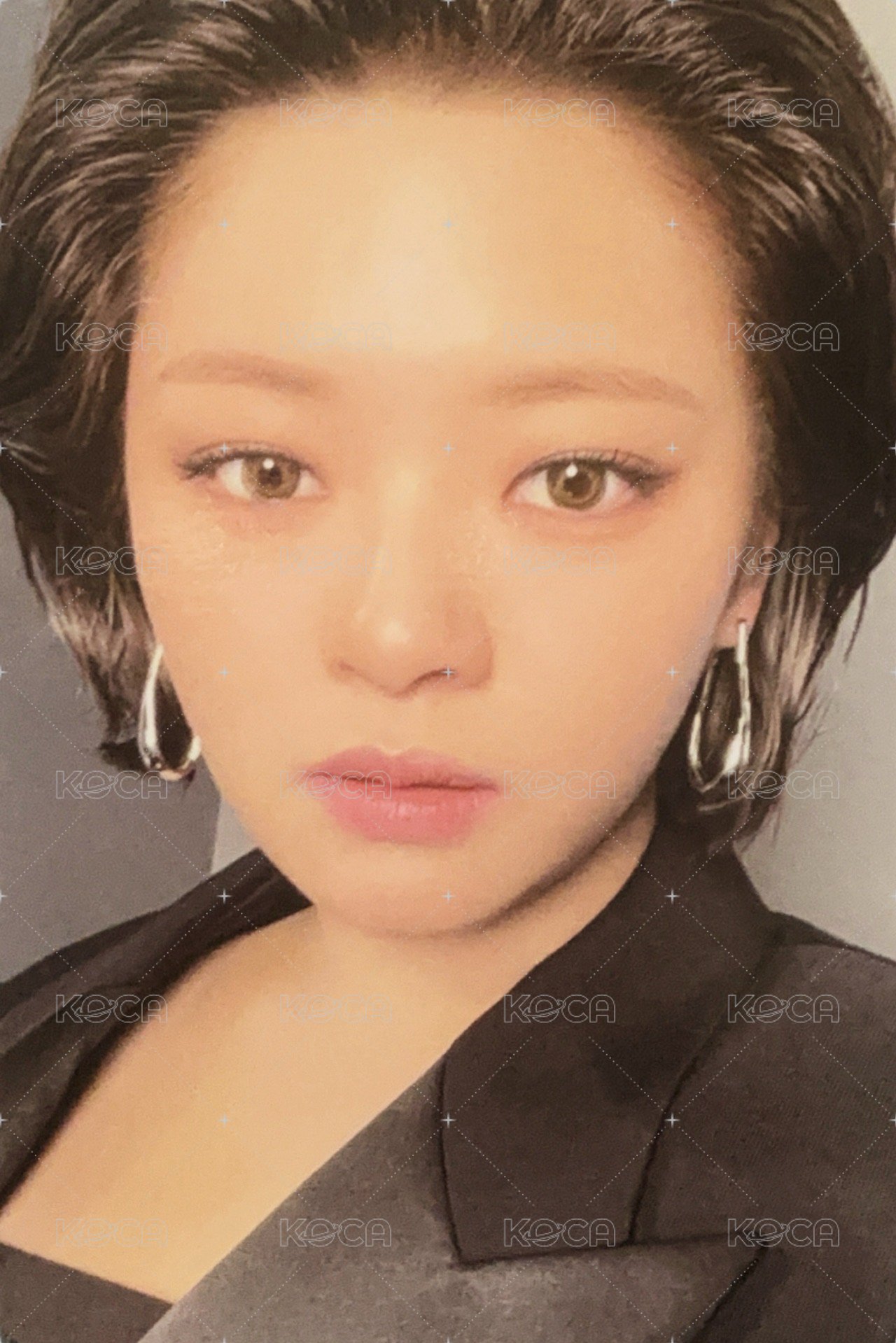 READY TO BE 專輯卡  正面