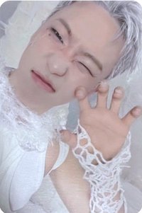 正五 yzy 幸運卡 