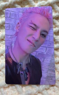 專輯卡（眨眼）