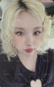 i-dle mumo 日專 特典卡  正面