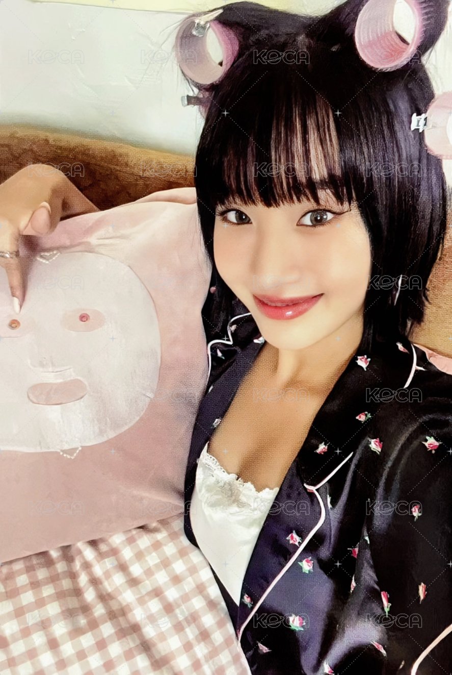 2025 Season’s Greetings 年曆卡  正面