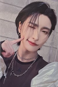 Not Okay 環球 特典卡 