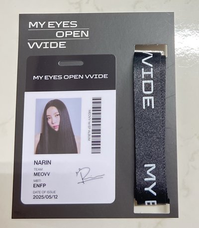 MEOVV 台北快閃店識別證（無小卡無sooin ）