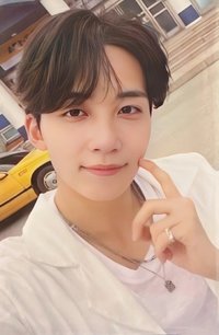 正四後續 yzy A 簽售卡 