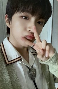 WHO! yzy 簽售卡 3.0 6