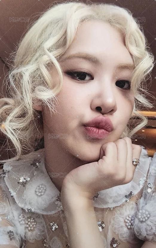 rosie 專輯卡 KR Exclusive版 正面