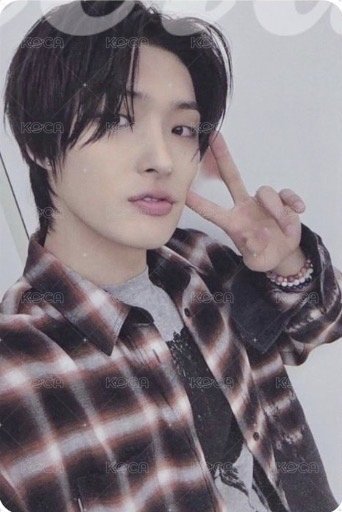 GOLDEN HOUR :  Part.3 In Your Fantasy 專輯卡 limited edition 正面