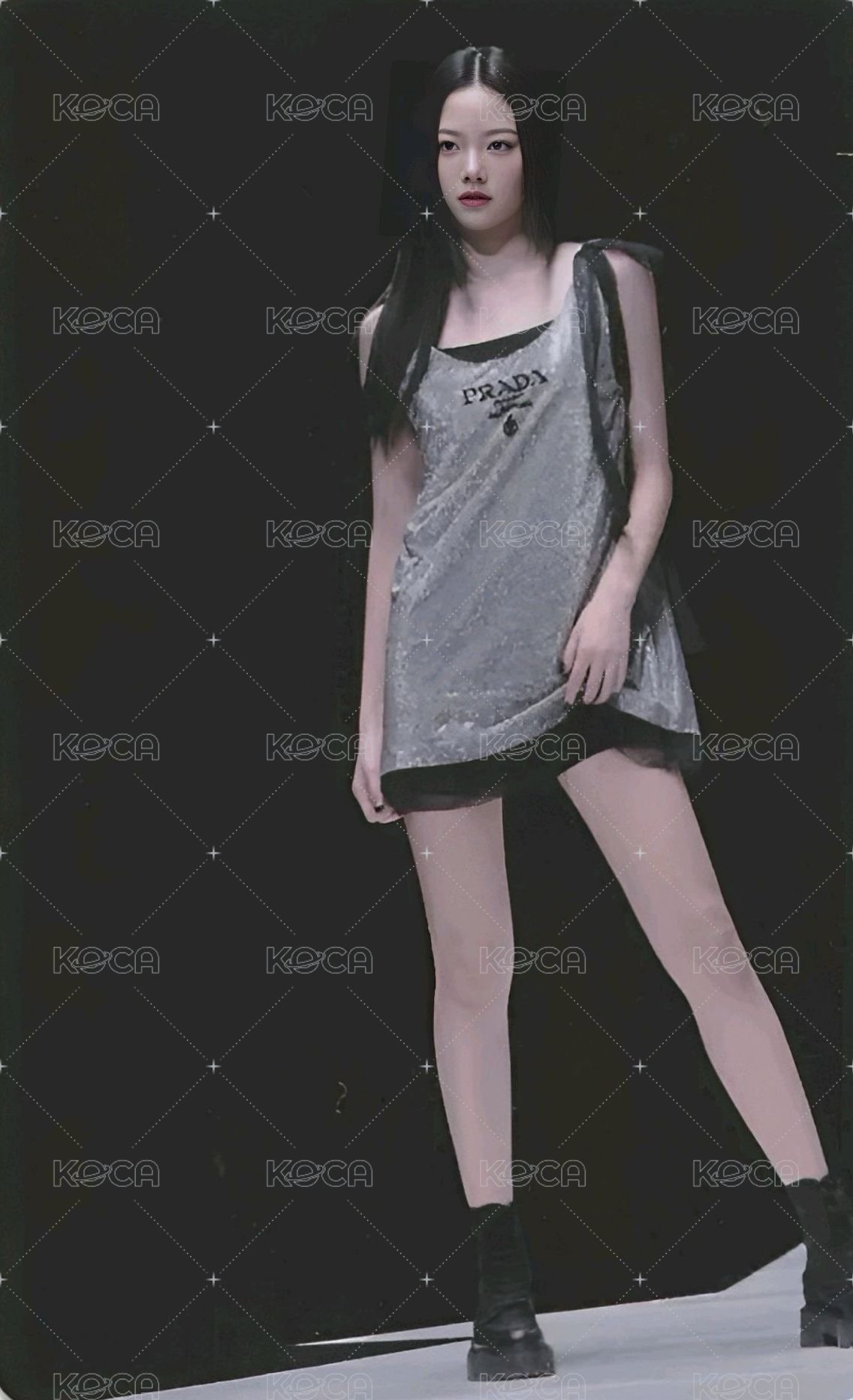 FEARLESS 專輯卡 monochrome bouque 背面