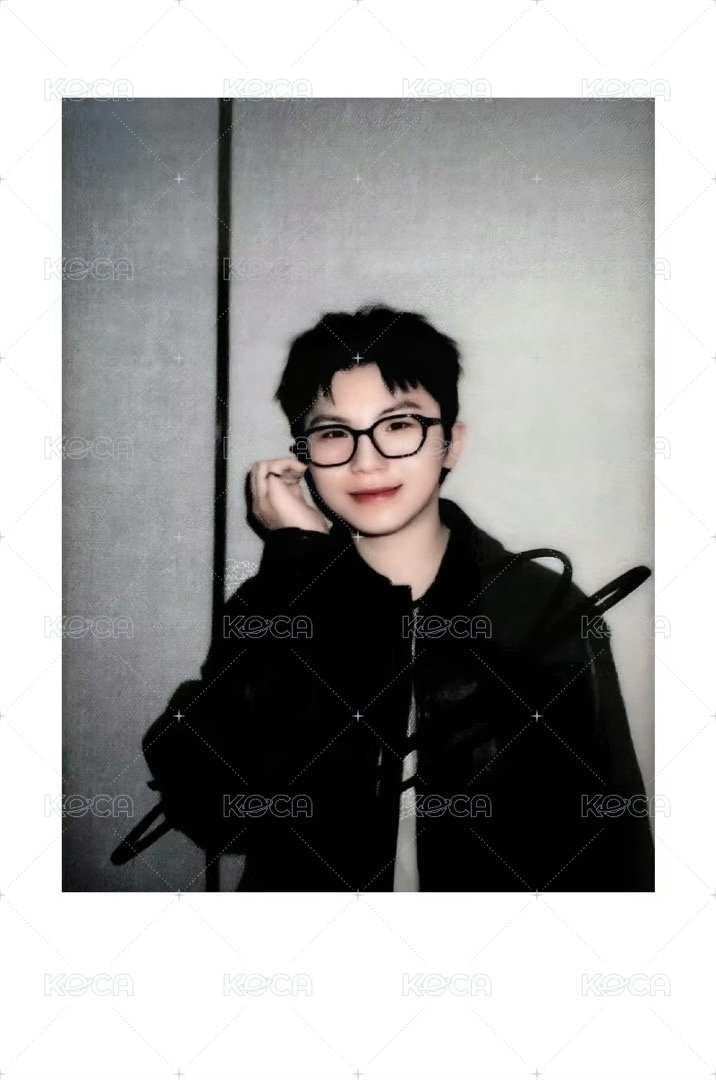 MINI12 yzy 特典卡 ｜一直娛新年復刻拍立得B ver. 正面