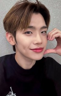 迷一 k4 2.0 特典卡 比心 ver.