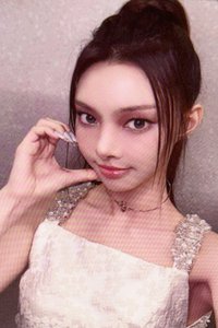 bomb yzy 線上2.0 簽售卡 