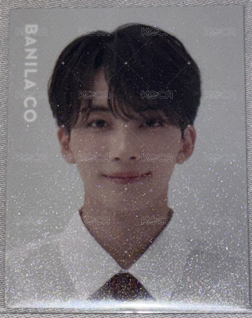 代言卡 Banila co證件照 正面