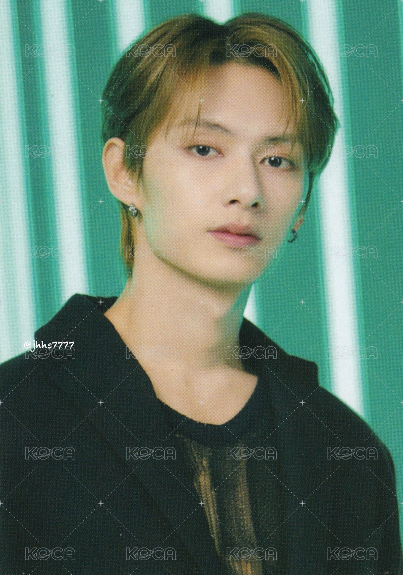 FOLLOW 隨機卡 ｜日巡卡包 正面