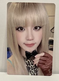 快閃店滿額卡-雨琦（拿蝴蝶結）