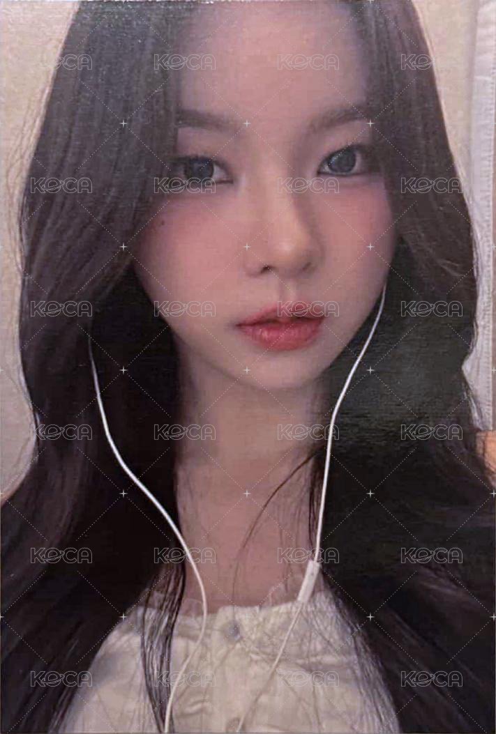 1st EP Album - ACT LIKE THAT Plus Chat 特典卡 耳機 ver. 正面