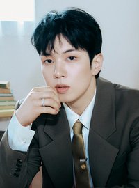 YOO HWESEUNG
