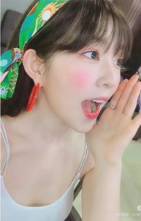 Day 2 專輯卡 吶喊姐