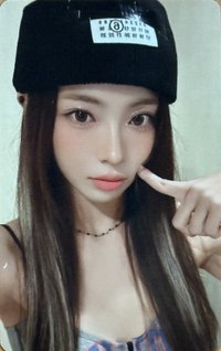 iLy Keyring.ver 專輯卡 A