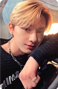 正四 yzy 預售 特典卡 