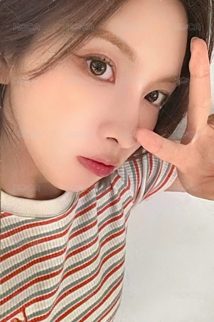 STICK OUT am 4.0 幸運卡 自拍裴 正面