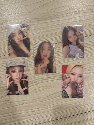 idle小卡 簽售卡 專輯卡 特典卡  全收700元