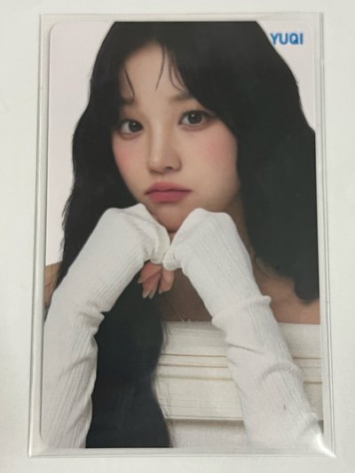 i-dle雨琦 謂乳代言卡 白衣款