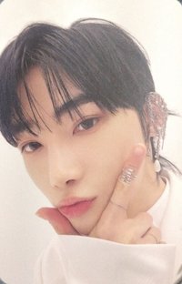 SHE'S THE BOSS 專輯卡 